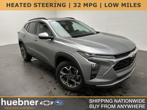 Used 2025 Chevrolet Trax LT w/ LT Convenience Package image 1