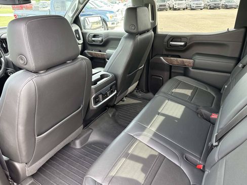 Used 2022 GMC Sierra 1500 Denali w/ Denali Premium Package AWD/4WD image 18