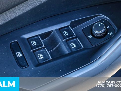 Used 2025 Volkswagen Jetta Sport FWD image 43