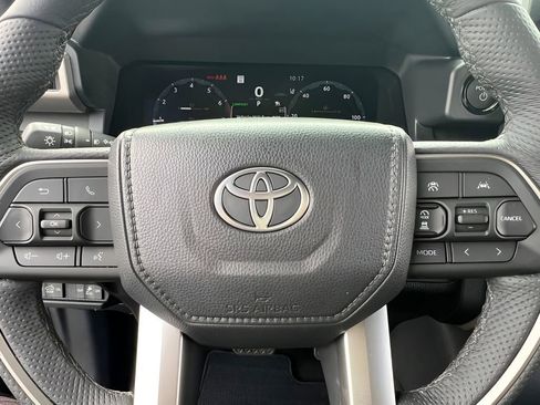 Certified 2025 Toyota Tacoma Limited AWD/4WD image 18