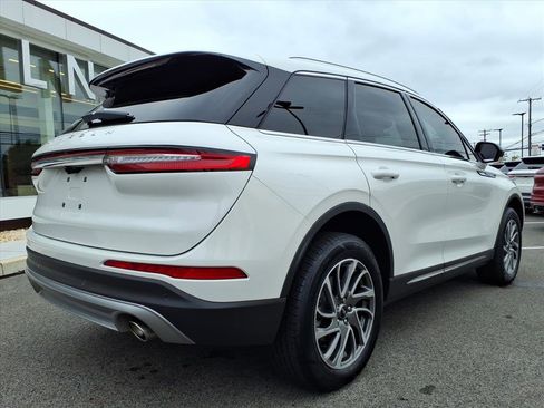 Certified 2022 Lincoln Corsair Standard w/ Equipment Group 101A image 7