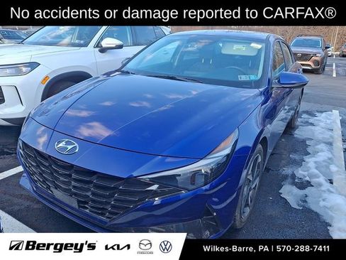 Used 2023 Hyundai Elantra Limited image 2