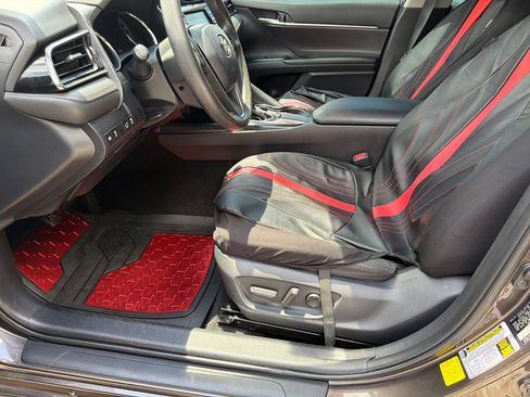 Used 2019 Toyota Camry LE FWD image 17
