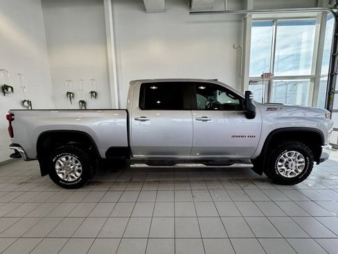 Used 2023 Chevrolet Silverado 3500 LT w/ Convenience Package image 31