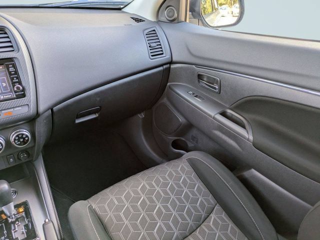 Used 2025 Mitsubishi Outlander Sport ES AWD/4WD image 17
