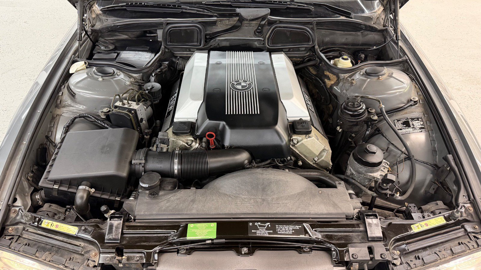 Used 2001 BMW 740iL RWD image 10