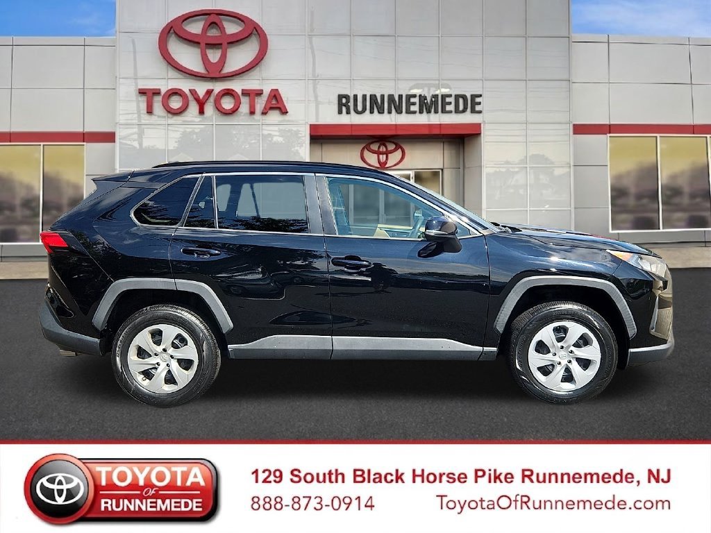 Used 2019 Toyota RAV4 LE w/ All Weather Liner Package AWD/4WD image 7