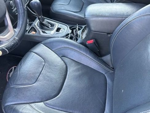 Used 2014 Jeep Cherokee Limited w/ Technology Group image 6