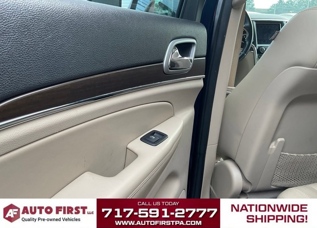 Used 2018 Jeep Grand Cherokee Limited AWD/4WD image 9