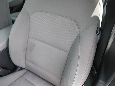 Used 2020 Hyundai Elantra SE FWD image 24