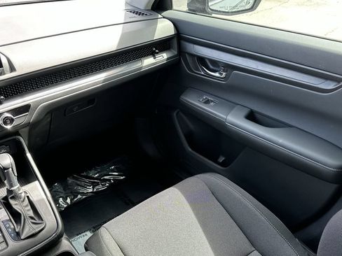Used 2025 Honda CR-V LX image 14
