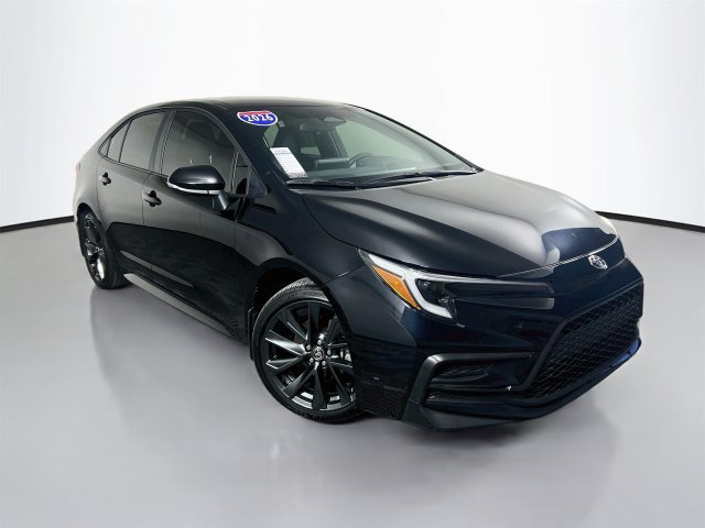 Used 2026 Toyota Corolla SE FWD image 2