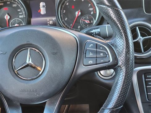 Used 2019 Mercedes-Benz GLA 250 GLA 250 image 30