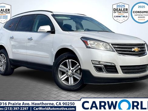 Used 2016 Chevrolet Traverse LT FWD image 1
