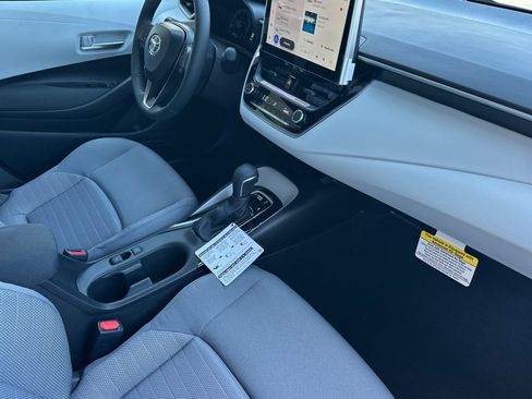 Certified 2026 Toyota Corolla SE w/ SE Package FWD image 15