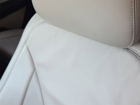 Used 2019 Lincoln Nautilus Select image 14