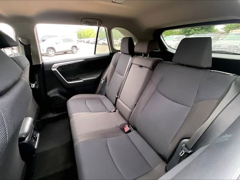 Used 2025 Toyota RAV4 LE image 20