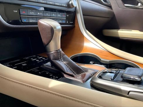 Used 2019 Lexus RX 350 AWD w/ Navigation Package image 17