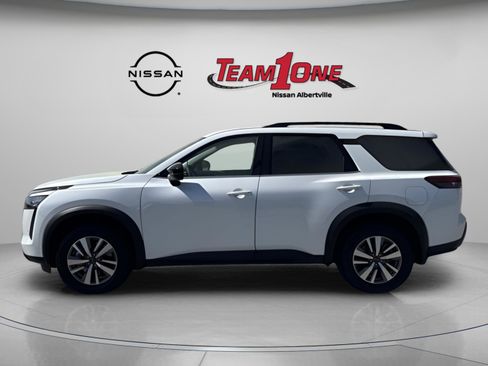 New 2026 Nissan Pathfinder SL image 5