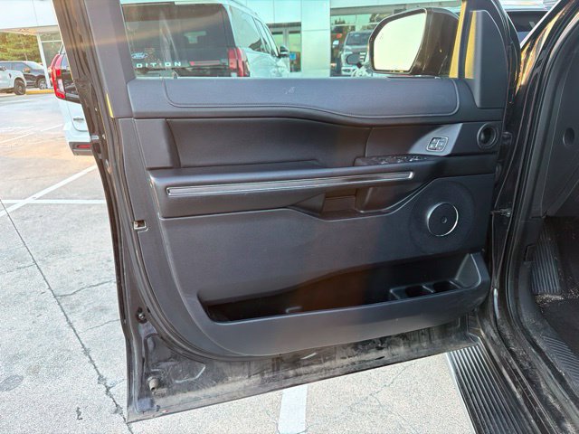 Used 2019 Ford Expedition XLT w/ Equipment Group 202A RWD image 29