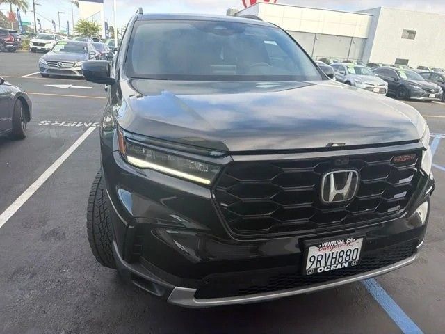 Certified 2025 Honda Pilot TrailSport image 30