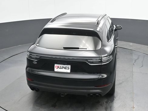 Used 2023 Porsche Cayenne AWD/4WD image 31