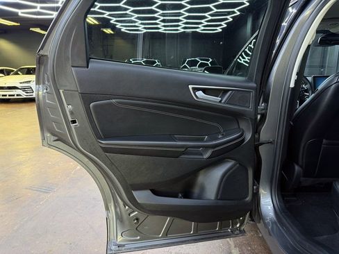 Used 2023 Ford Edge Titanium image 18
