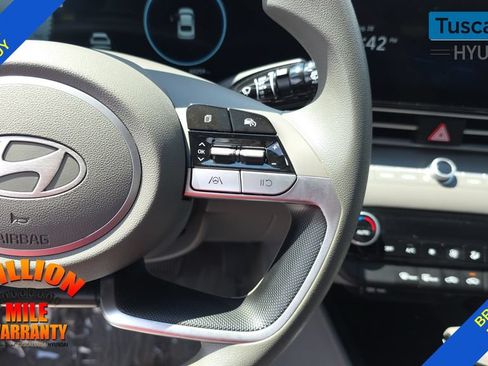 Used 2024 Hyundai Elantra SEL FWD image 18