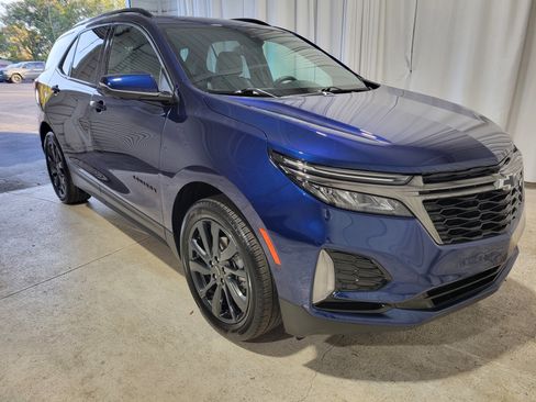 Certified 2023 Chevrolet Equinox RS image 3