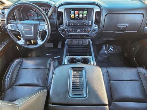 Used 2018 GMC Sierra 1500 SLT w/ Enhanced Driver Alert Package image 16