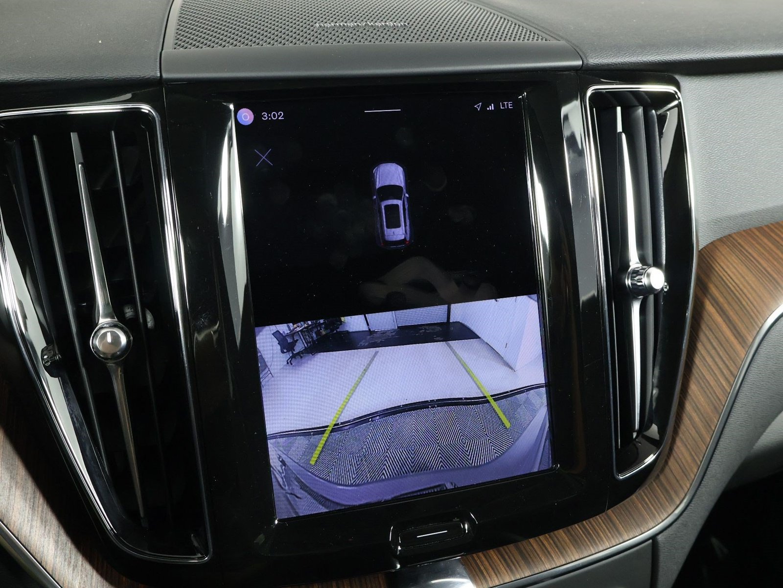 Certified 2023 Volvo XC60 T8 Plus AWD/4WD image 13