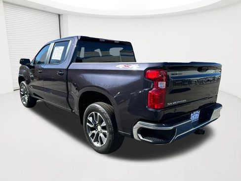Used 2023 Chevrolet Silverado 1500 LT AWD/4WD image 7