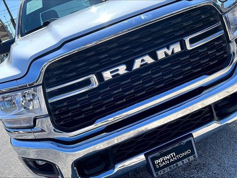 Used 2024 RAM 2500 Big Horn AWD/4WD image 39