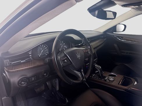 Used 2021 Maserati Quattroporte S image 23