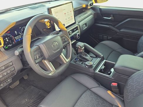Used 2025 Toyota Tacoma Limited image 15