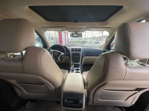 Used 2010 GMC Acadia SLT image 24
