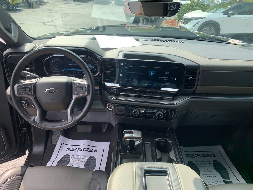 Used 2022 Chevrolet Silverado 1500 ZR2 w/ Technology Package AWD/4WD image 11