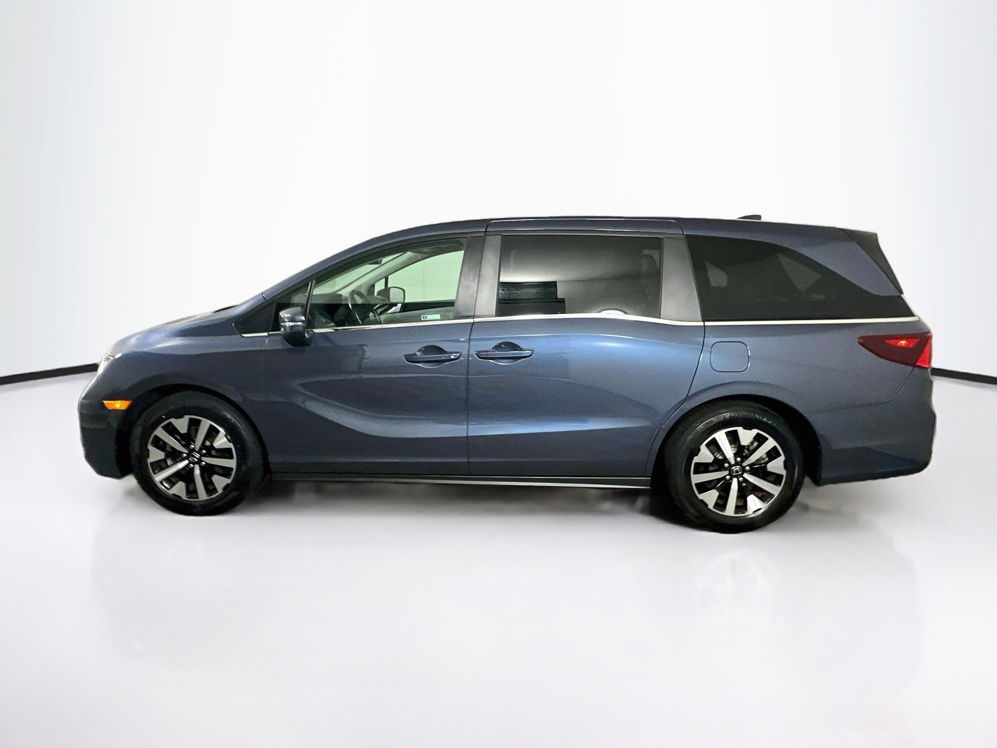 Used 2025 Honda Odyssey EX-L image 4