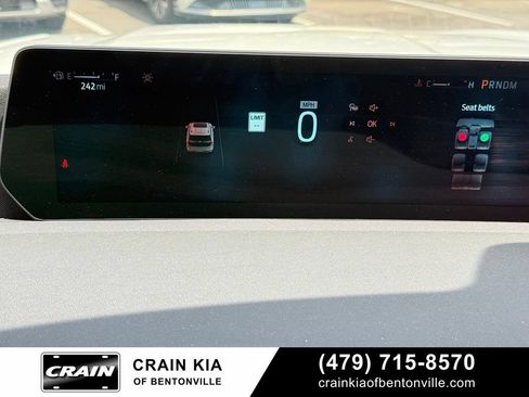 Used 2026 Ford Expedition Platinum w/ Stealth Performance Package AWD/4WD image 14