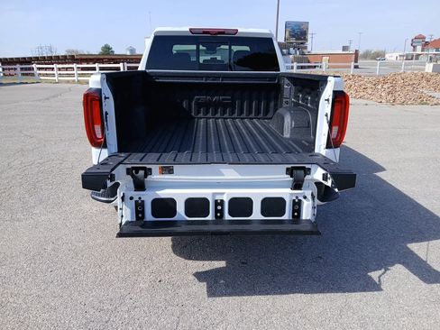 New 2026 GMC Sierra 1500 AT4 w/ AT4 Premium Package AWD/4WD image 9