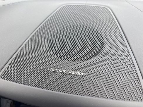 Used 2023 Volvo XC60 B5 Ultimate w/ Climate Package AWD/4WD image 23