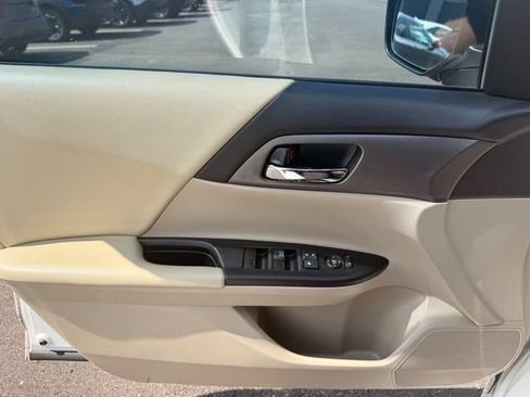 Used 2013 Honda Accord LX image 5