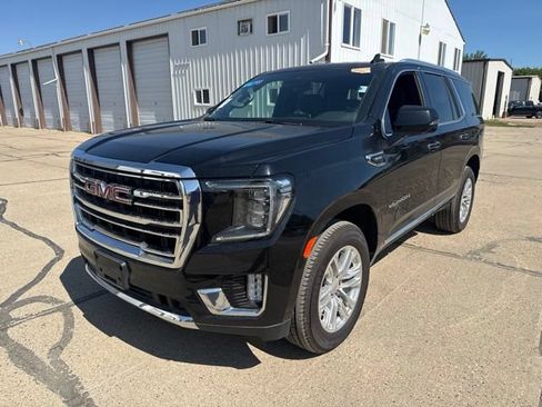 Used 2023 GMC Yukon SLT w/ SLT Luxury Package AWD/4WD image 5