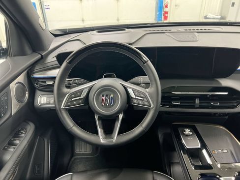 Used 2026 Buick Enclave Avenir w/ Super Cruise Package AWD/4WD image 11