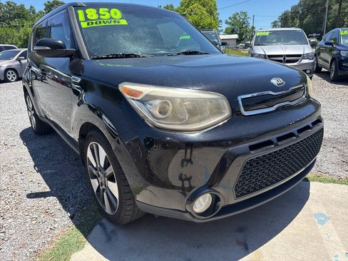 Used 2014 Kia Soul ! w/ Sun & Sound Package FWD image 1