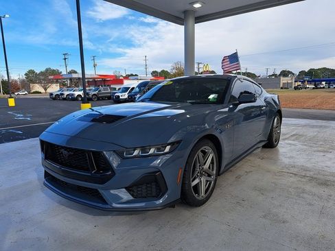 Certified 2024 Ford Mustang GT Premium image 3