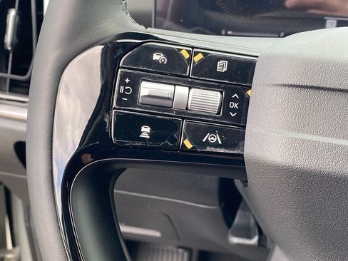 New 2026 Kia Sorento LX FWD image 15
