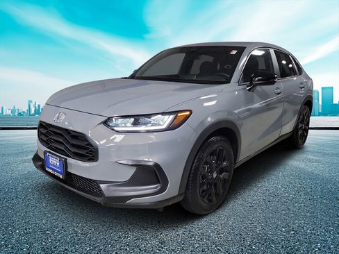 Certified 2025 Honda HR-V Sport image 2