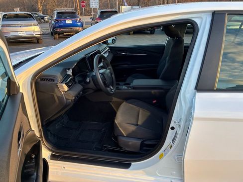 Used 2025 Toyota Camry LE image 21