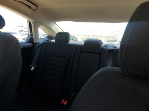 Used 2018 Ford Fusion SE w/ Fusion SE Technology Package FWD image 27